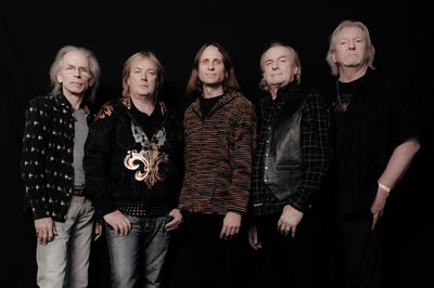 Bassist-Chris-Squire-of-Yes-Bass-Musician-Magazine-2
